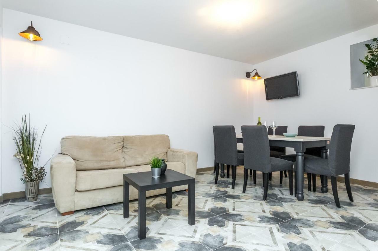 Willa House "Vesela" Biograd Na Moru Zewnętrze zdjęcie